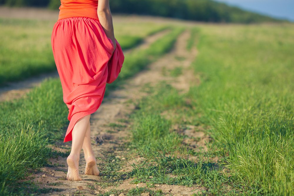 health benefits of walking barefoot