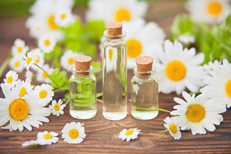5 Essential Oils for Relaxation and Better Sleep